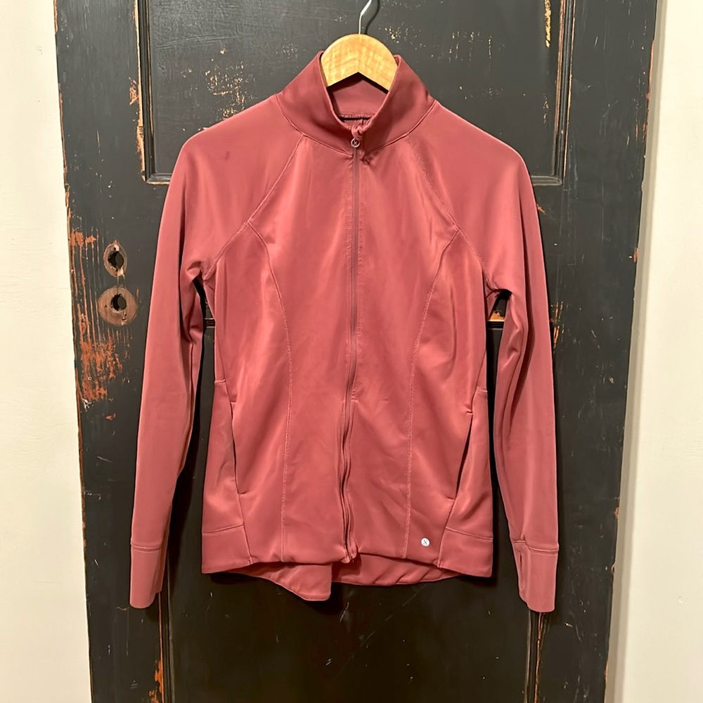 Layer 8 Qwick-Dry Athletic Wear | Size S